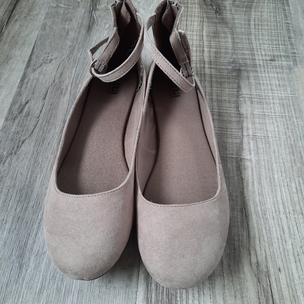 Light brown flats